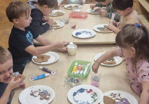 Ślimaczki dekorują pierniczki!