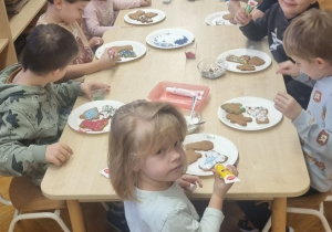 Ślimaczki dekorują pierniczki!