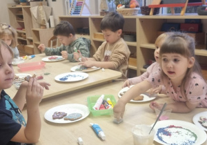 Ślimaczki dekorują pierniczki!