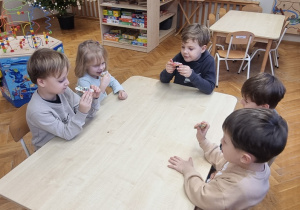 Ślimaczki dekorują pierniczki!