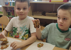 Jeżyki dekorują pierniczki!