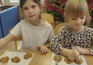 Jeżyki dekorują pierniczki!