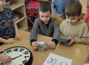 Zabawy z czasem w Jeżykach!