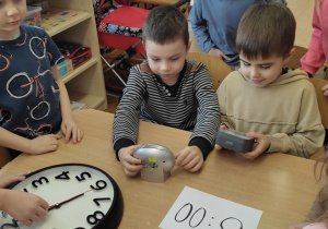 Zabawy z czasem w Jeżykach!