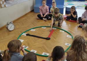 Zabawy z czasem w Jeżykach!