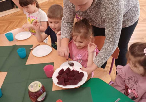 Wiewiórki- program ZDROWO ROŚNIEMY- burak!