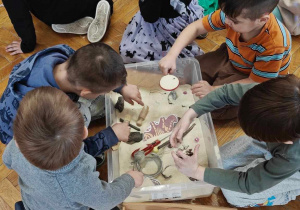 Tydzień Dinozaurów w grupie Ślimaczki!