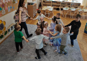 Dzień Kobiet w grupie "Ślimaczki"!