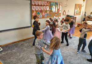 Dzień Kobiet w grupie "Ślimaczki"!