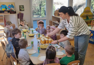 Dzień Kobiet w grupie "Ślimaczki"!