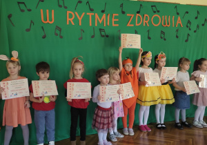 Klara i Jan z grupy "Jeżyki" na Międzyprzedszkolnym Konkursie Piosenki!