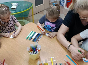 Wiewiórki- Mały eksperymentator- eksperymenty z mlekiem!