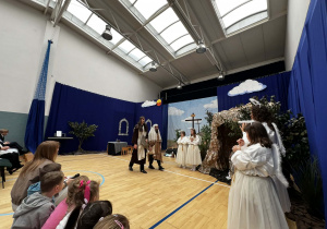 "Jeżyki" na przedstawieniu wielkanocnym w SOS-W w Łowiczu!