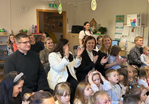 Przedstawienie wielkanocne "Ślimaczków"!