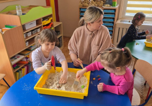 Tydzień dinozaurów w grupie Niedźwiadki!