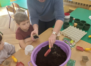 Wiosenny kącik przyrody- Wiewiórki! Mały Eksperymentator!