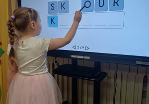 „Myślę o szkole, bawiąc się monitorem" – rozwijamy kompetencje cyfrowe!