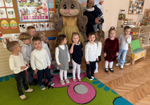Wielkanocne spotkania dzieci z Zajączkiem!