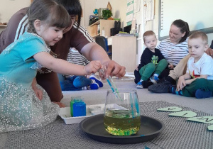 PROJEKT "RODZICE PRZEDSZKOLAKAMI"- zajęcia otwarte ŚLIMACZKI!