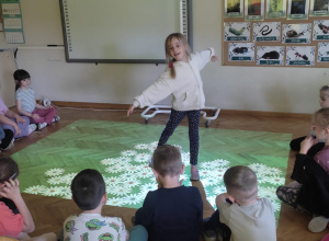 Zabawy ,,Jeżyków" z Smart Floor!