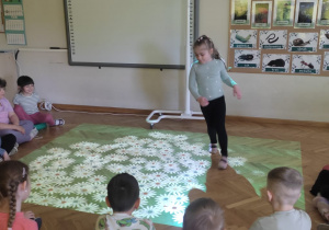 Zabawy ,,Jeżyków" z Smart Floor!
