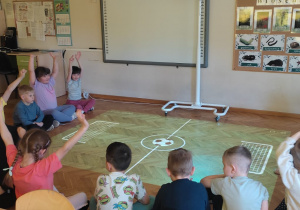 Zabawy ,,Jeżyków" z Smart Floor!
