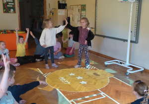Zabawy ,,Jeżyków" z Smart Floor!