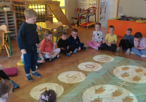 Zabawy ,,Jeżyków" z Smart Floor!