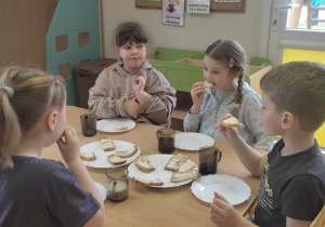 Bzycząca przygoda- Dzień pszczoły w Jeżykach!