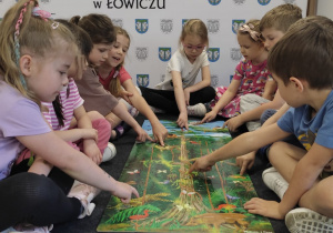 Jeżyki na wystawie „Drzewa”!