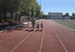 Niedźwiadki na lodach i stadionie OSIR w Łowiczu!