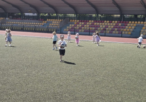 Niedźwiadki na lodach i stadionie OSIR w Łowiczu!