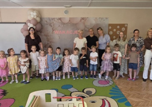 Niedźwiadki- dyplomy i książki już wręczone, rok szkolny dobiega końca!