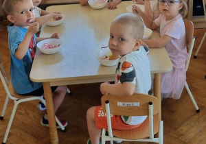 Ślimaczki- dyplomy i książki już wręczone, rok szkolny dobiega końca!