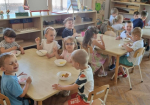 Ślimaczki- dyplomy i książki już wręczone, rok szkolny dobiega końca!