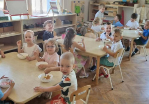Ślimaczki- dyplomy i książki już wręczone, rok szkolny dobiega końca!