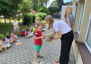 Mróweczki- dyplomy i książki już wręczone, rok szkolny dobiega końca!