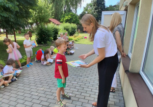 Mróweczki- dyplomy i książki już wręczone, rok szkolny dobiega końca!