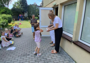 Mróweczki- dyplomy i książki już wręczone, rok szkolny dobiega końca!