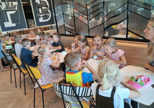 Mróweczki- dyplomy i książki już wręczone, rok szkolny dobiega końca!