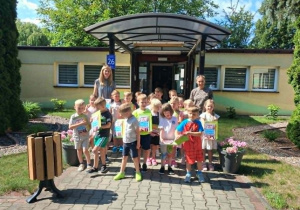 Mróweczki- dyplomy i książki już wręczone, rok szkolny dobiega końca!