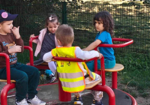Ślimaczki korzystają z pięknej pogody!