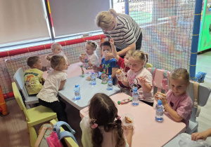 Mróweczki i Ślimaczki z okazji Dnia Przedszkolaka ruszyły na podbój Świata Dziecka w Sochaczewie!