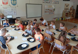TERAPI RĘKI PRZEZ NATURĘ W MRÓWECZKACH