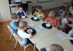 TERAPI RĘKI PRZEZ NATURĘ W MRÓWECZKACH