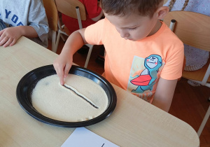 TERAPI RĘKI PRZEZ NATURĘ W MRÓWECZKACH