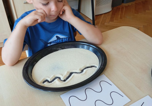 TERAPI RĘKI PRZEZ NATURĘ W MRÓWECZKACH