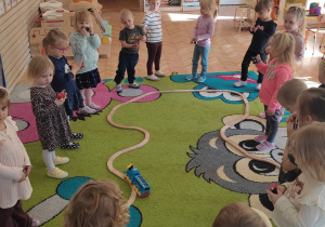 Wielka kolejowa przygoda w grupie „Niedźwiadki”!