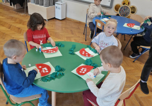Warsztaty plastyczne w grupie „Ślimaczki”!