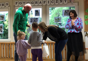 Rozstrzygnięcie konkursu fotograficznego "Radosne chwile w drodze do przedszkola"